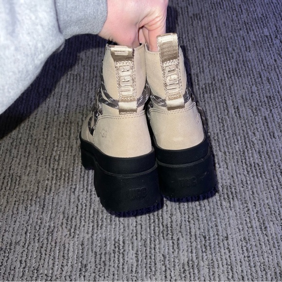 Ugg Brisbane Mustard Seed Suede Women’s Hiker Platform Waterproof Boots 9 NWOB - Picture 6 of 6